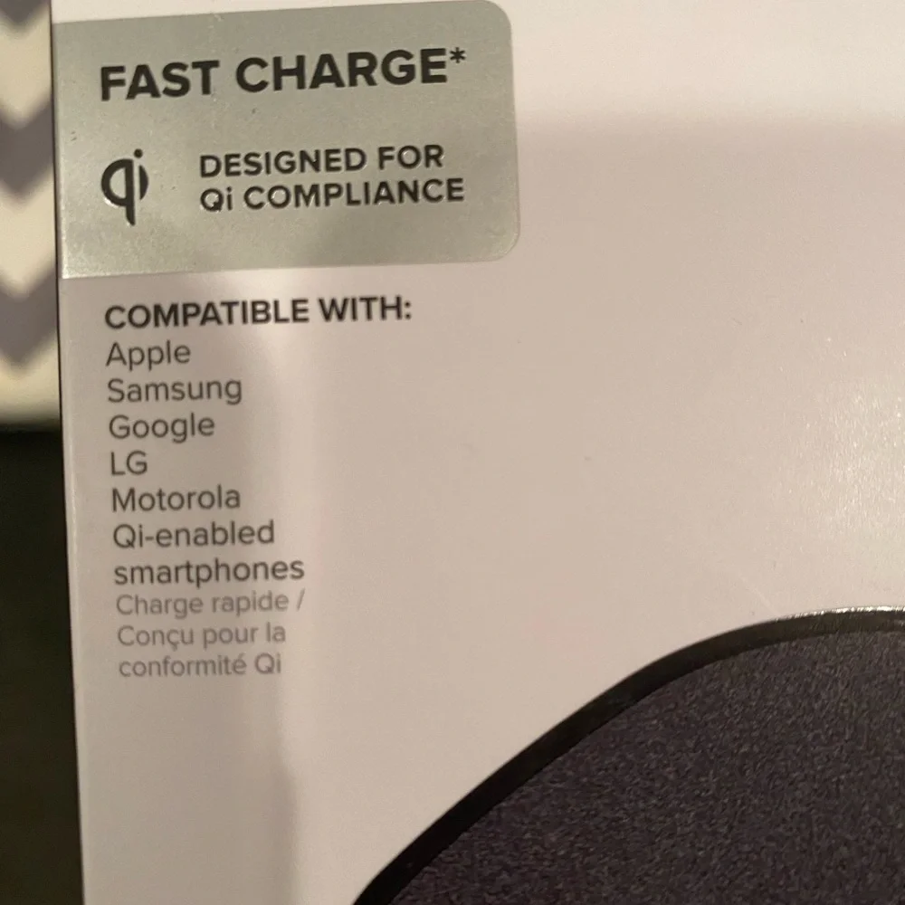 ⭐️HOST PICK⭐️ NWT Mophie Charging Pad
